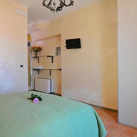 Agriturismo La Lucciolaia Lantgård