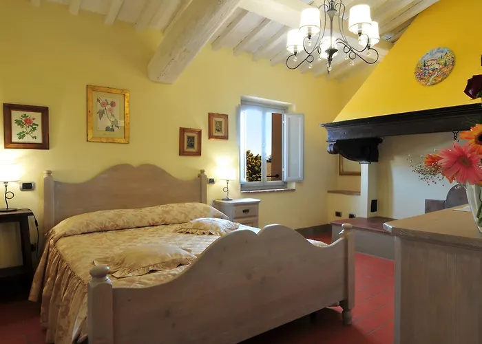 Agriturismo La Lucciolaia 圣吉米纳诺