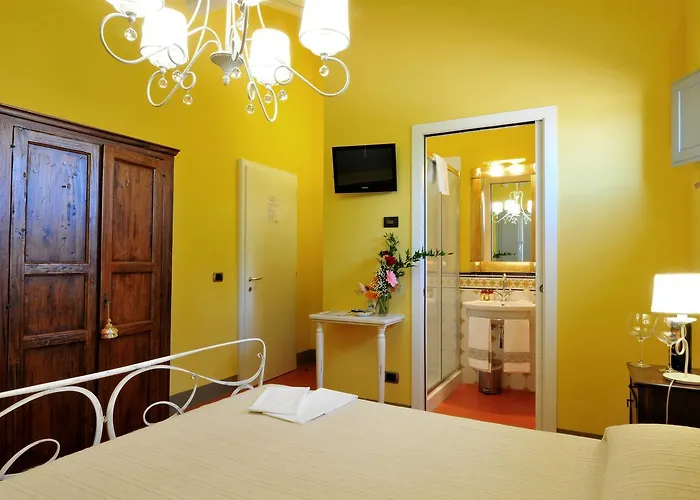 Agriturismo La Lucciolaia 农家乐 *