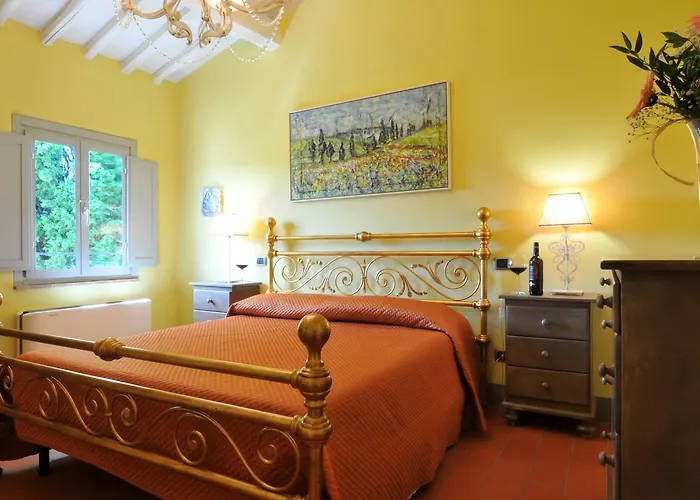 Agriturismo La Lucciolaia 圣吉米纳诺
